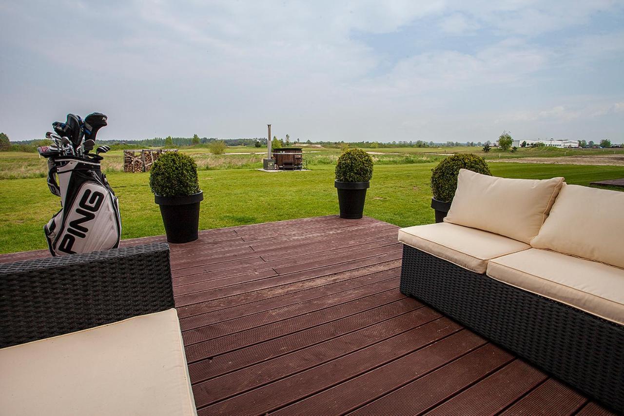 Golf Apartament W Sobieniach Sobienie Jeziory Extérieur photo