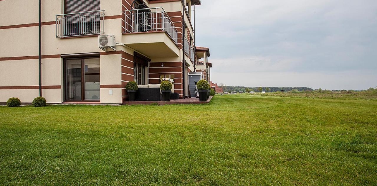 Golf Apartament W Sobieniach Sobienie Jeziory Extérieur photo