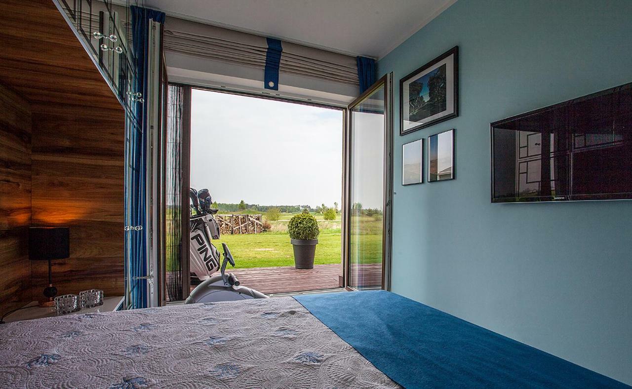Golf Apartament W Sobieniach Sobienie Jeziory Extérieur photo